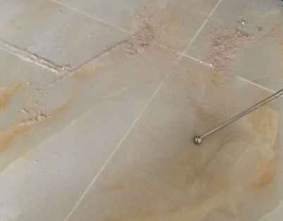 沈阳瓷砖空鼓维修公司分享粘合剂选择不当在瓷砖铺贴过程中可能导致以下问题