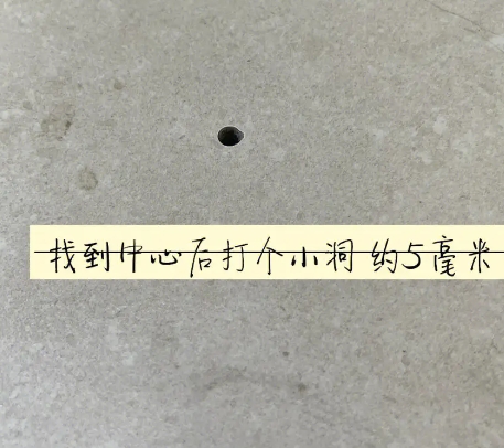 沈阳瓷砖空鼓维修公司专业解答在瓷砖铺贴过程中，如果砂料搅拌不均匀，将会带来以下问题